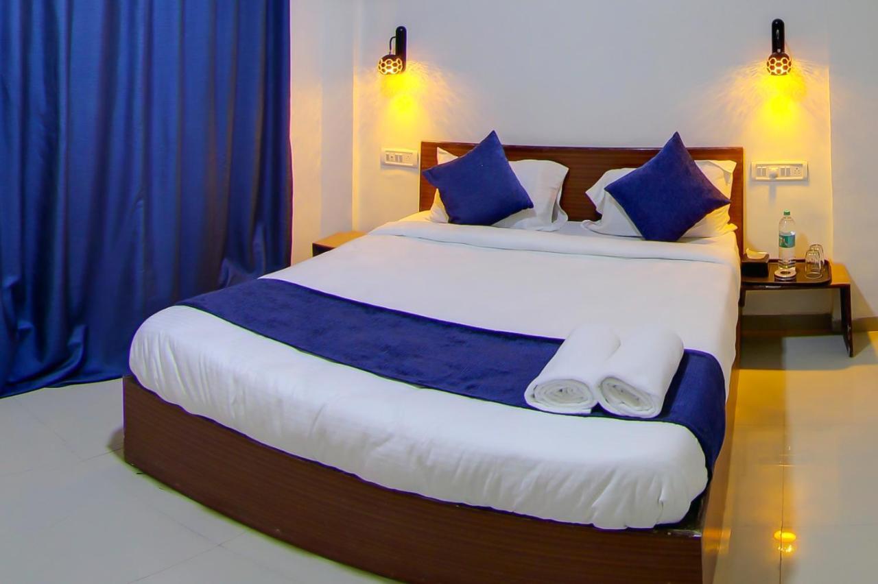 Hotel Rain Sky Inn Lonavala Bagian luar foto
