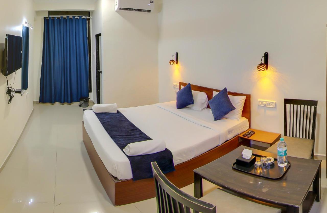 Hotel Rain Sky Inn Lonavala Bagian luar foto